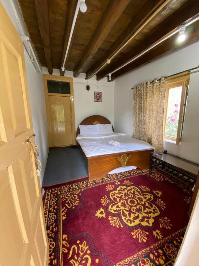 Tourist Cottage Hunza Karimabad  Room photo