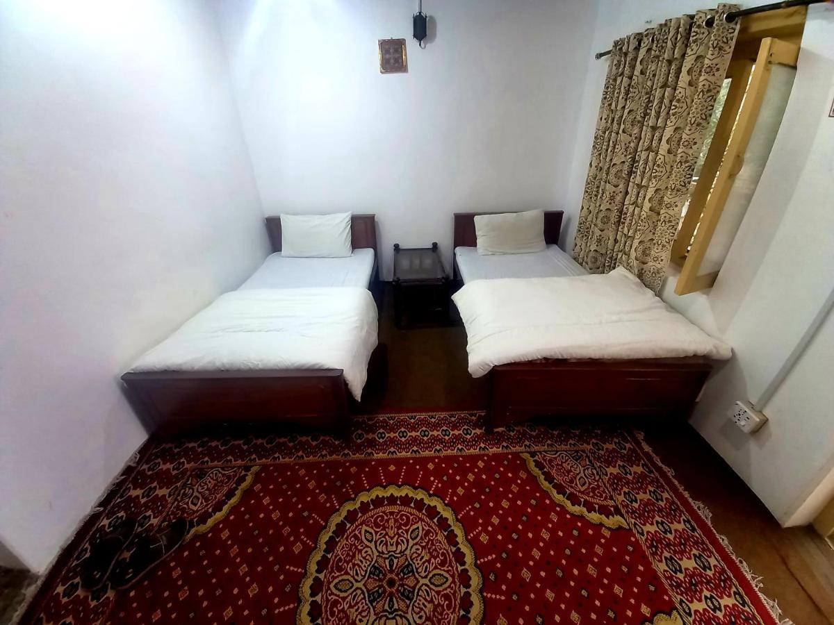 Tourist Cottage Hunza Karimabad  Exterior photo